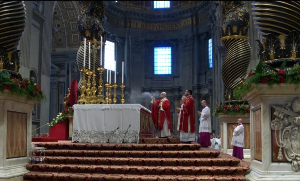 Celebración de la solemnidad de San Pedro y San Pablo presidida por el Papa León XIV en la Basílica de San Pedro