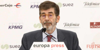 José Enrique Serrano durante una intervención pública en un acto institucional de Europa Press