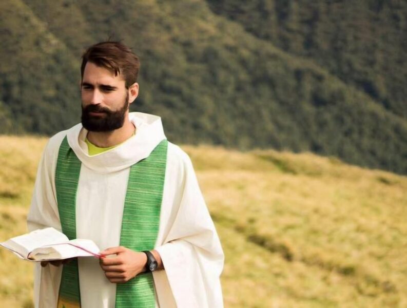 Conmoción en Italia por el suicidio de un joven sacerdote