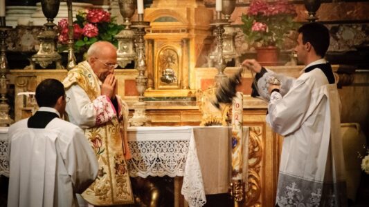 Monseñor Nicola Bux