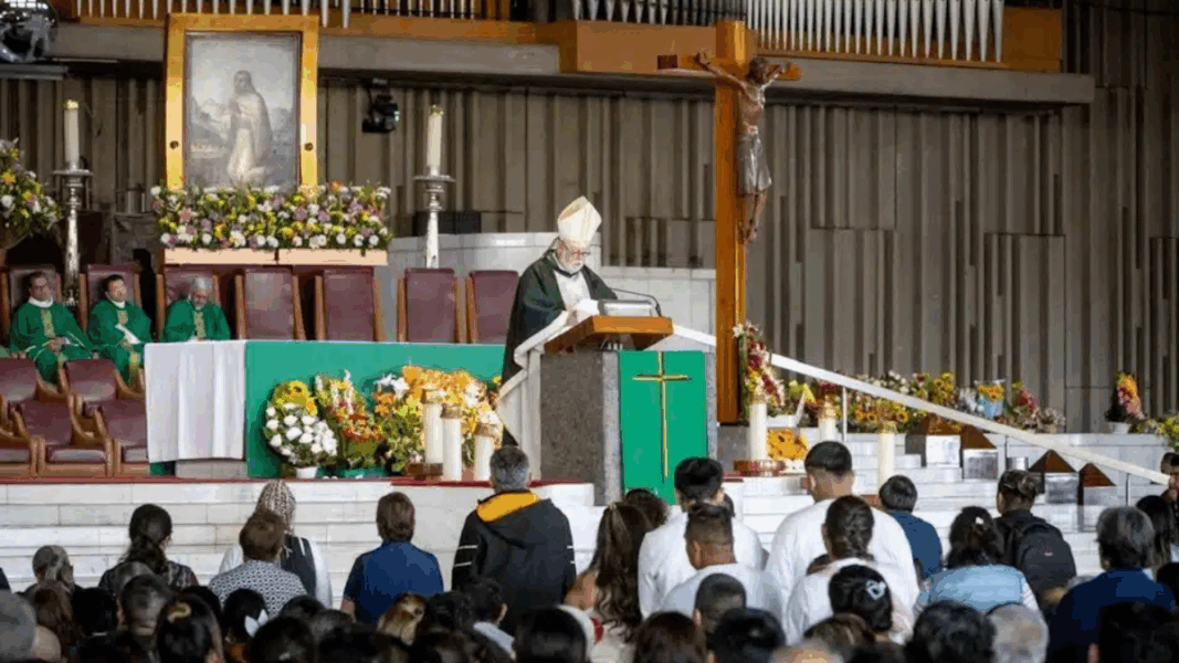 El arzobispo Gallagher llama a las universidades católicas a ser constructoras de paz, no vitrinas decoradas de religiosidad