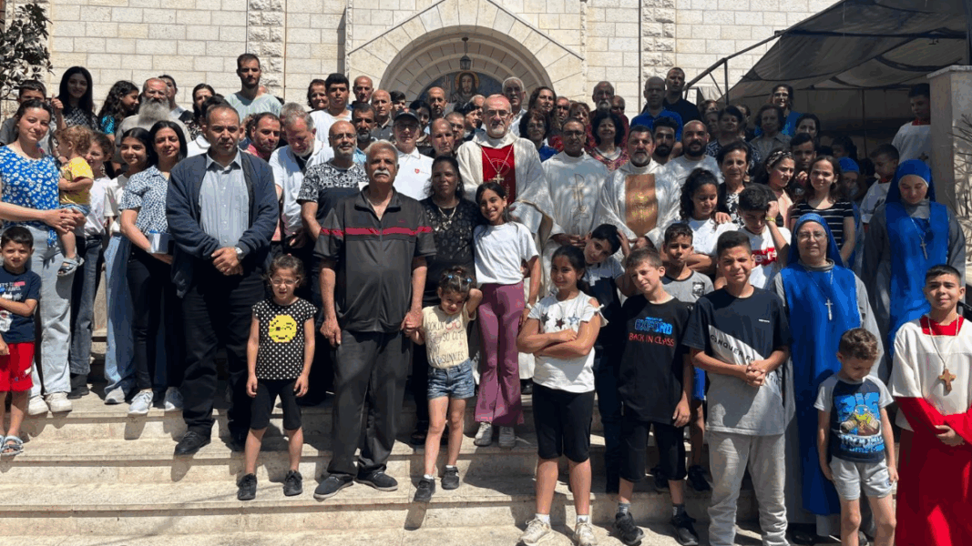 Bajo bombas y metralla, los cristianos de Gaza repiten: “Nos quedamos con Jesús”