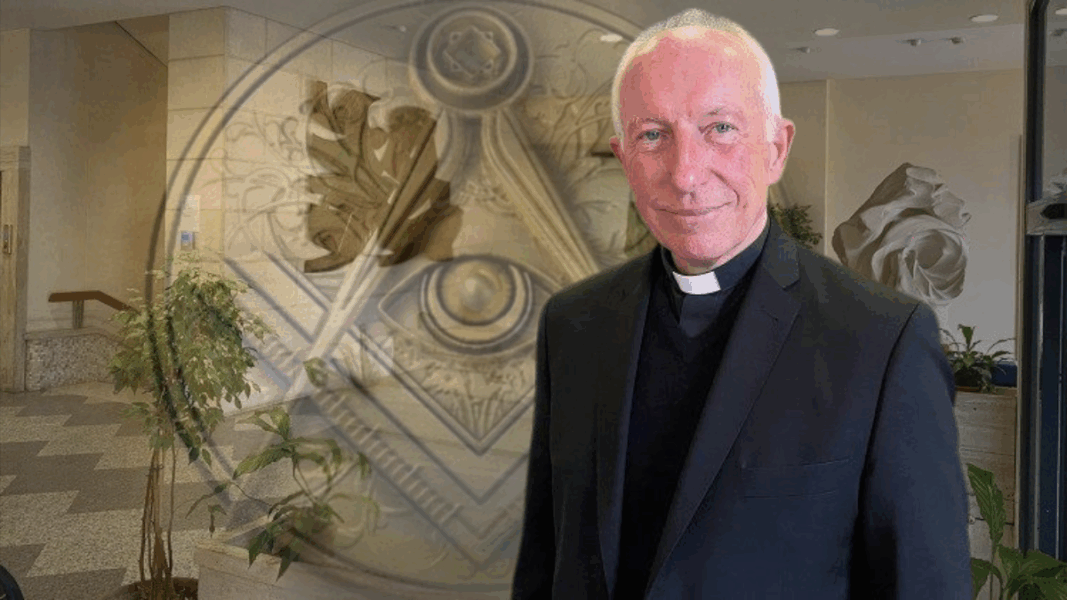 Un sacerdote defiende la masonería en una logia: relativismo, confusión y desafío abierto a la Iglesia