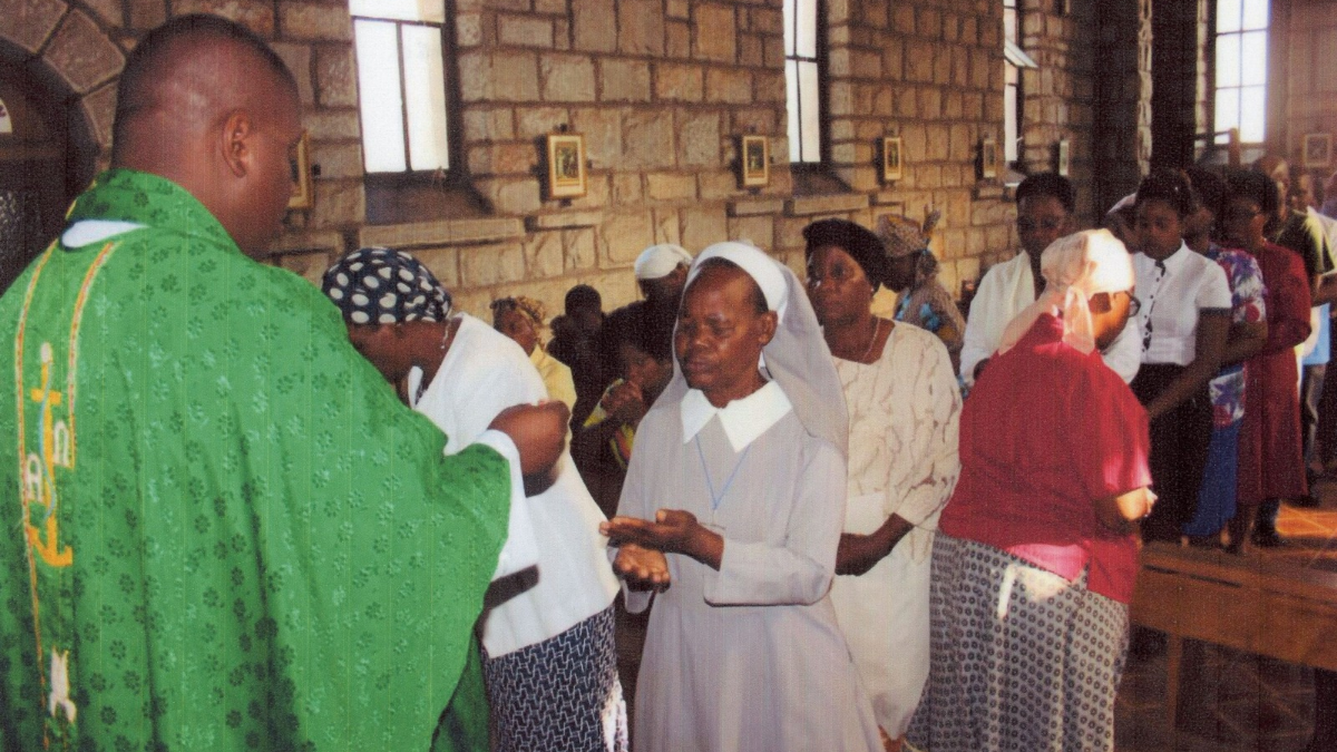Malawi: Los Obispos Apelan a Desconectar para Conectar con la Fe - Dejar el Móvil en la Puerta de la Iglesia
