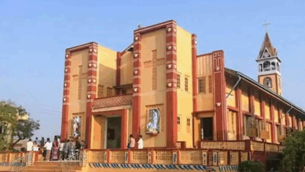 Myanmar: La junta birmana prepara excavaciones que borrarían una catedral y 19 santuarios