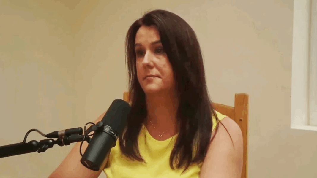 Madre británica denuncia ser “presa política” de Keir Starmer tras pasar más de un año en prisión por un tuit