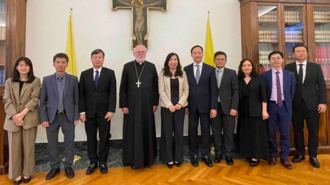 Vietnam y la Santa Sede estrechan lazos diplomáticos en reunión en el Vaticano