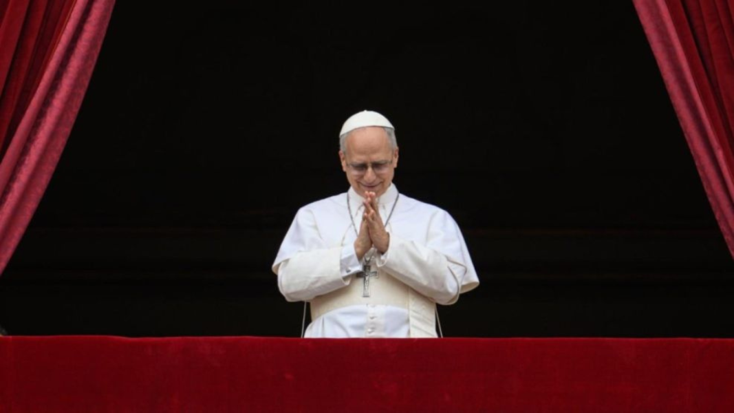 León XIV pide rezar el rosario todos los días de octubre por la paz