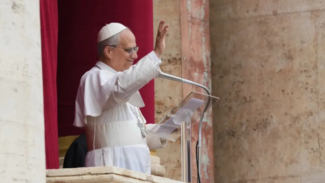 León XIV en el Ángelus: llamado a la paz en Tierra Santa, Ucrania y Perú