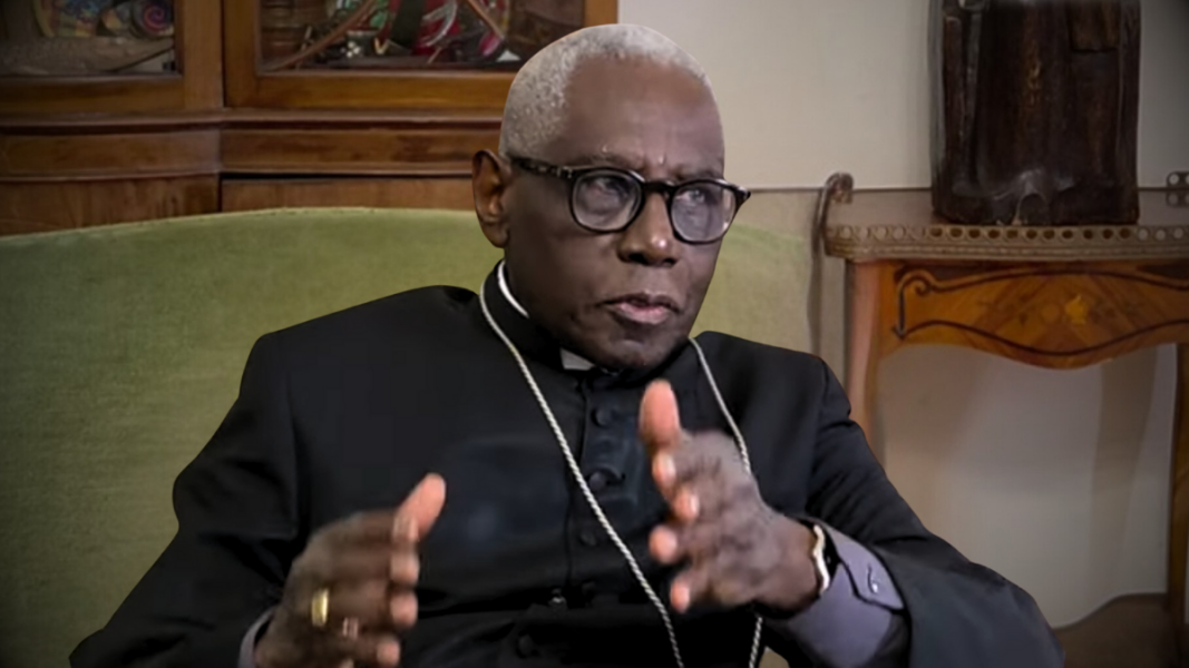 Cardenal Robert Sarah: “La Eucaristía es el cara a cara con Dios”