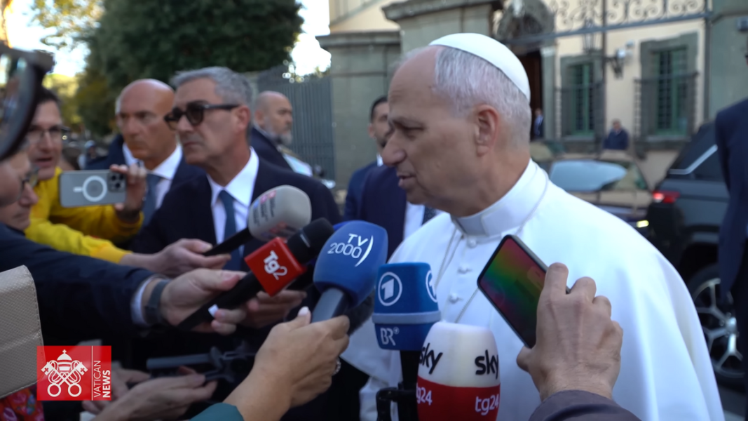 León XIV evita pronunciarse sobre política interna de EE.UU: «prefiero no contestar por el momento»