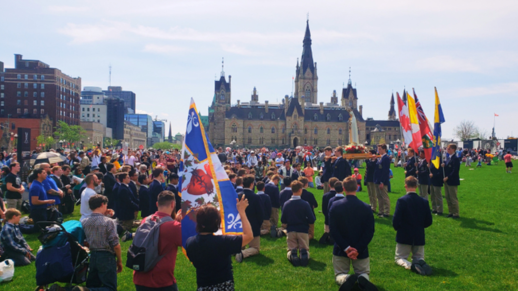 Canadá reza públicamente el Rosario por la nación