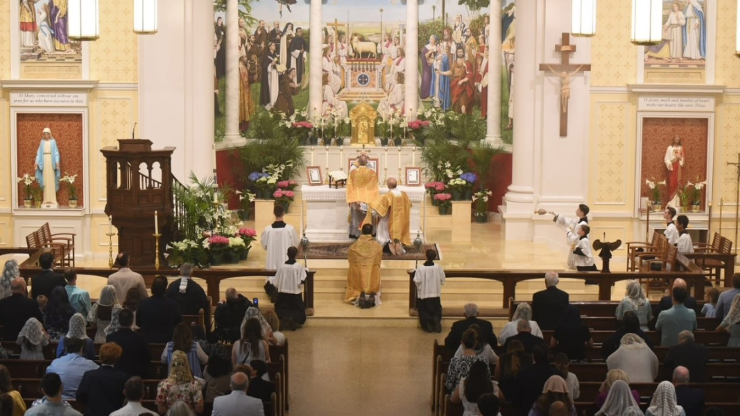 “Nos sentimos forzados a elegir”: voces de los fieles tras la restricción de la Misa tradicional en Estados Unidos