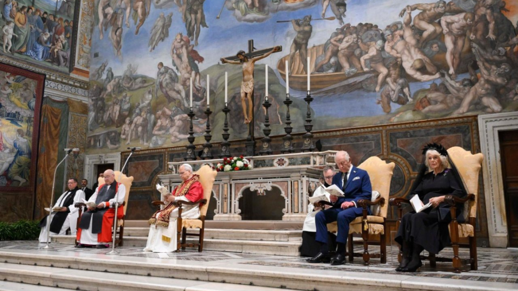 León XIV y Carlos III de Inglaterra protagonizan un encuentro ecuménico en la Capilla Sixtina