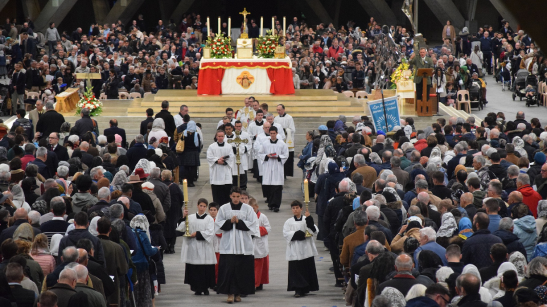 La Fraternidad San Pío X peregrina a Lourdes en la solemnidad de Cristo Rey