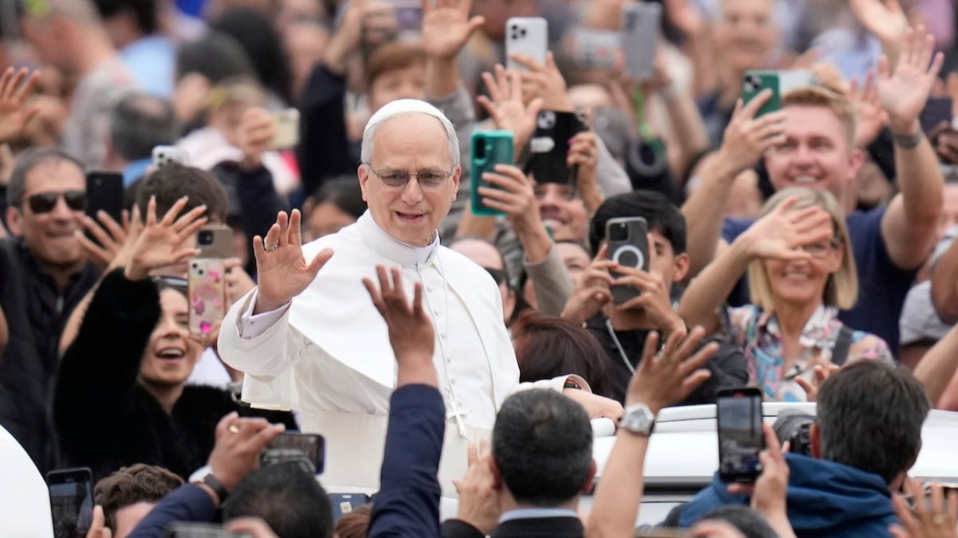 León XIV a los jóvenes: “La fe no apaga la inteligencia, la ilumina”