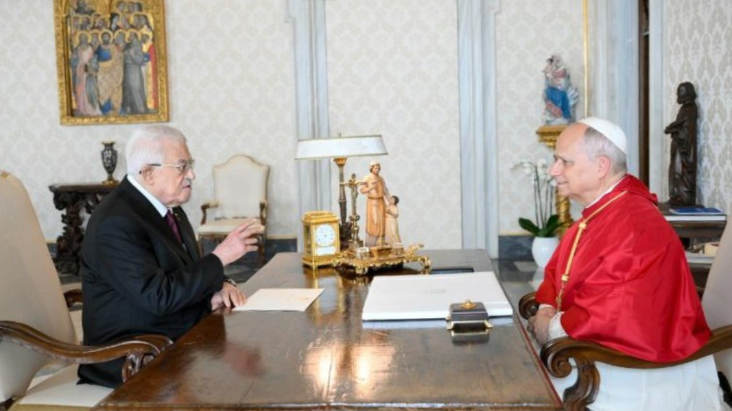 León XIV recibe al presidente palestino Abbas y reitera el llamado a la ayuda humanitaria en Gaza