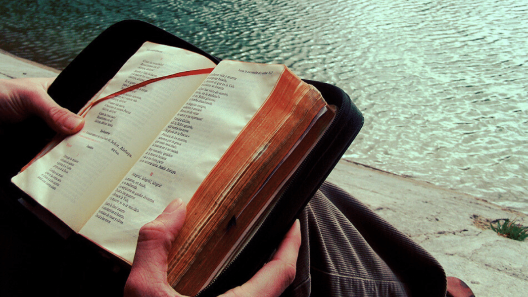 El “Oficio de Difuntos”: una oración antigua y poderosa por las almas del purgatorio