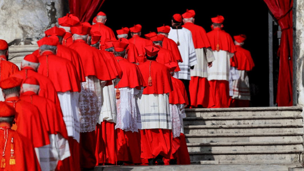 León XIV convocará un consistorio extraordinario de cardenales en enero
