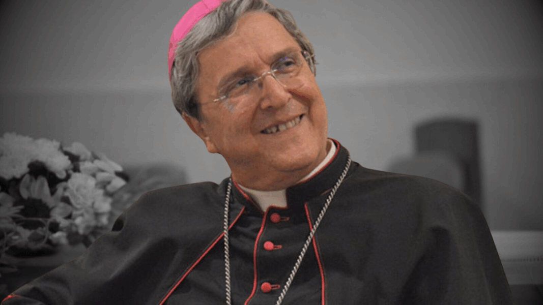 Italia: Mons. Savino, vicepresidente de la CEI, defiende abiertamente las relaciones homosexuales
