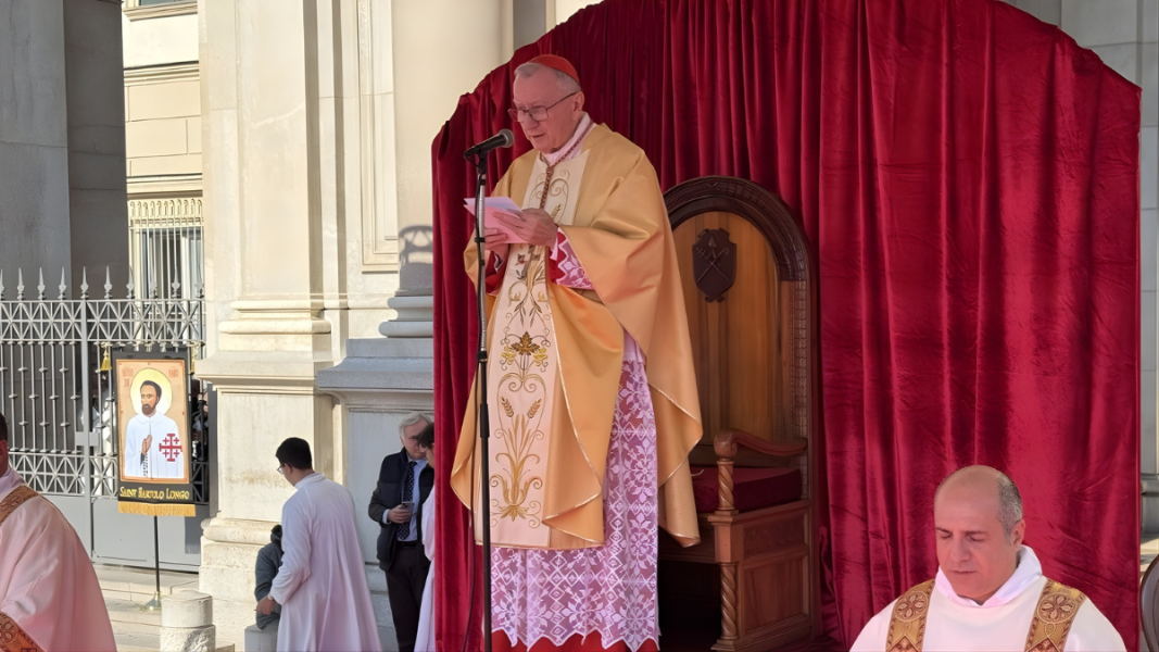 Parolin en Pompeya: “María nos enseña la prisa del corazón que lleva a servir”