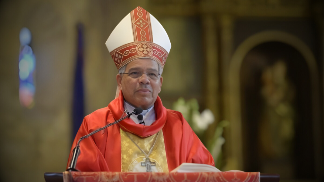 El arzobispo de Santo Domingo denuncia que el Vaticano le retiró el gobierno por “mala administración”