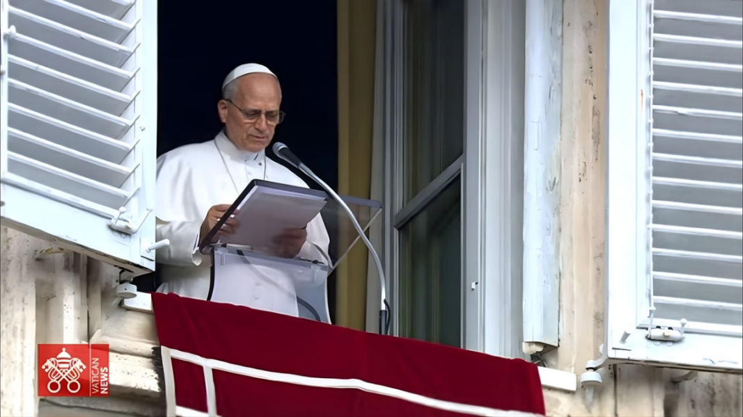 León XIV en el Ángelus: «San Esteban no apartó su mirada de Jesús»