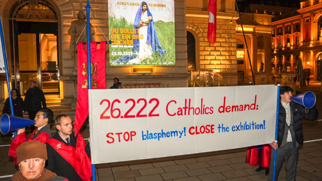 Católicos rezan el Rosario en Viena como acto de reparación por una exposición artística blasfema