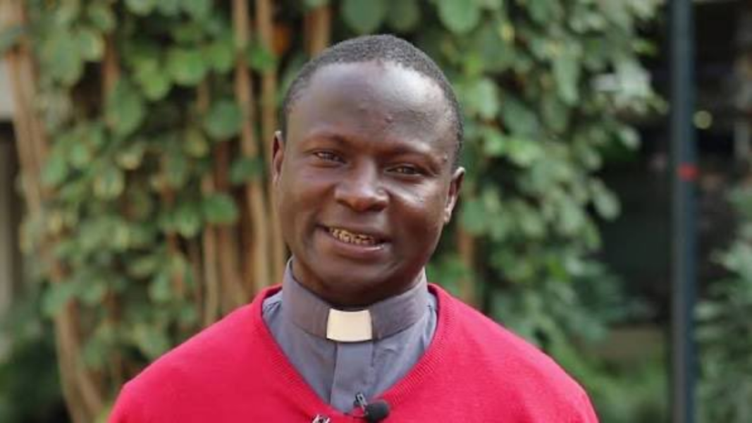 Secuestran a un sacerdote católico en Uganda, la diócesis pide oración urgente