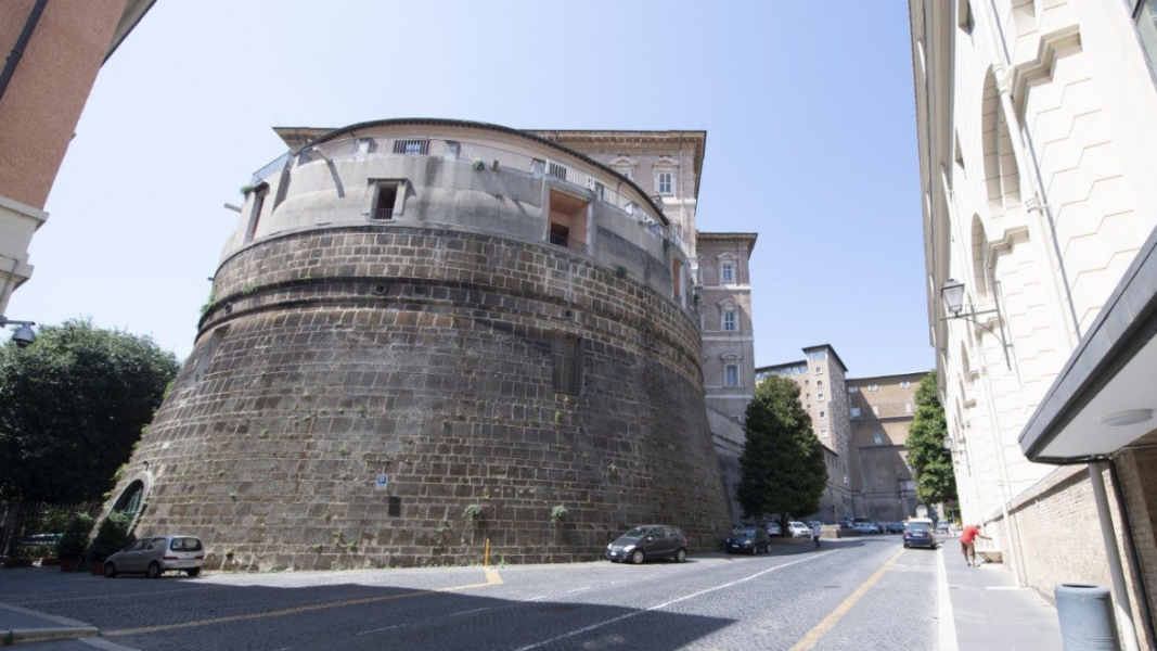 Dos exgerentes llevan al IOR ante el Tribunal Europeo por la supresión de sus pensiones