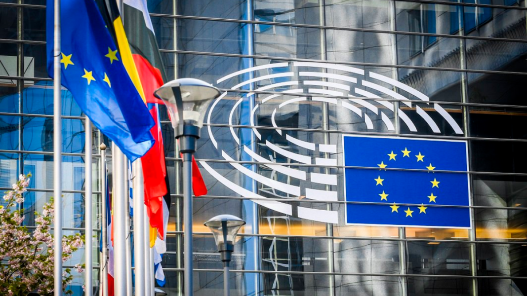 Brüssel geht bei der Finanzierung von Abtreibungen voran, während es katholische Vereine marginalisiert