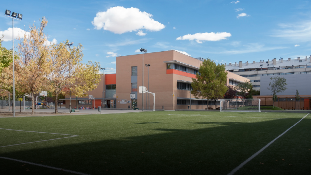 Denuncian presuntos abusos en un colegio concertado de Madrid vinculado al Opus Dei