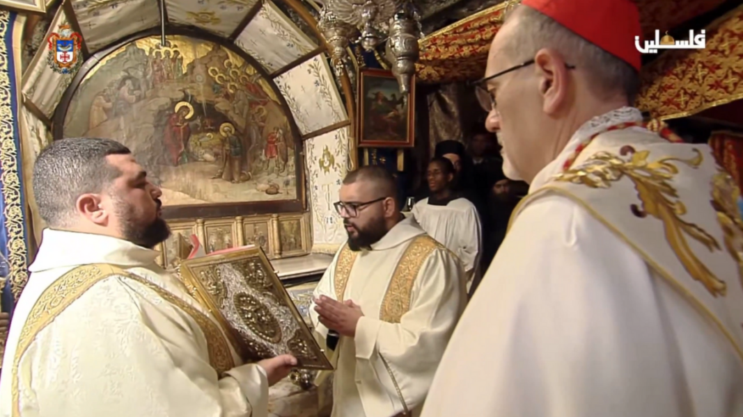 En Belén, el Evangelio del nacimiento de Cristo se canta cada Navidad en el mismo lugar donde ocurrió