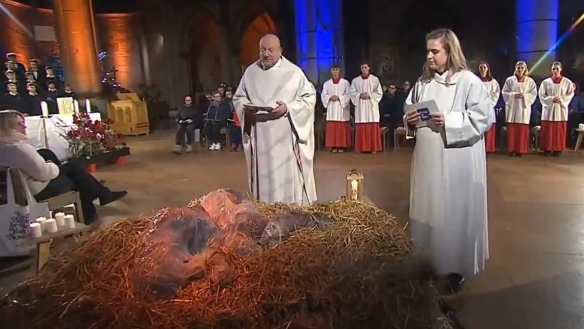 La Misa de Navidad emitida por la televisión pública alemana representó al Niño Jesús como un «monstruo viscoso»