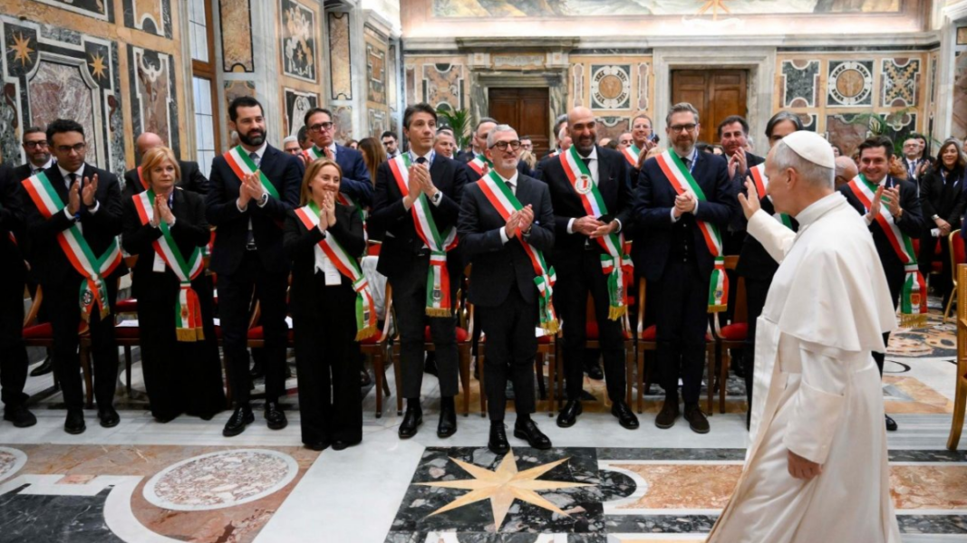 León XIV a los miembros del ANCI: «os exhorto a convertiros en maestros de dedicación al bien común»