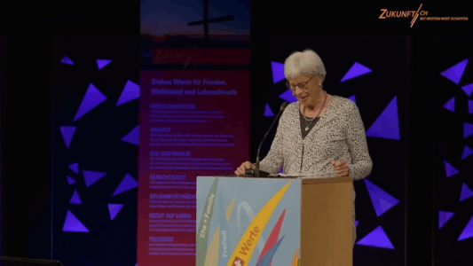 Gabriele Kuby, socióloga crítica del episcopado alemán: «La gran apostasía está ocurriendo a nuestro alrededor»