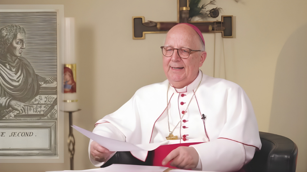 Mons. Eleganti advierte en Roma: “No todas las religiones son caminos a Dios”