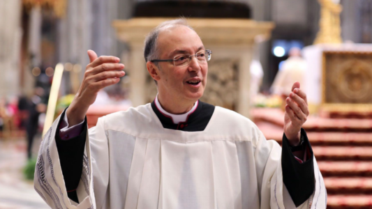 Frisina: «Nadie es demasiado pobre para dar, y nadie es demasiado rico para no necesitar de los demás»