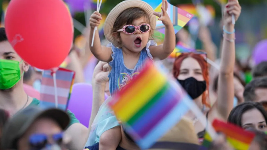 La UE introduce categorías de género para menores en un nuevo cuestionario oficial