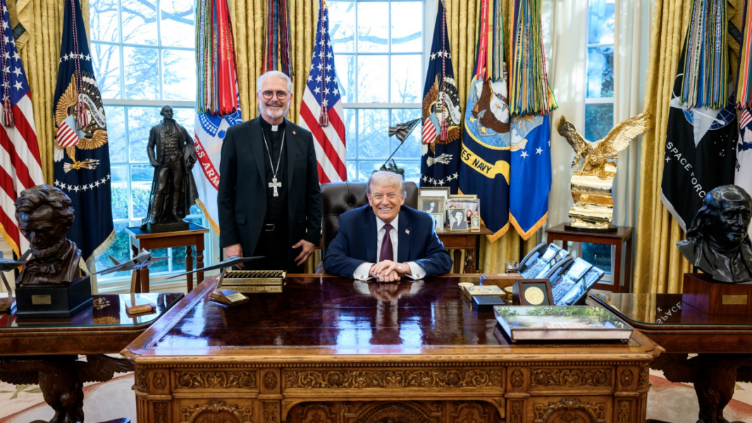 Trump se reúne con el presidente del Episcopado de Estados Unidos