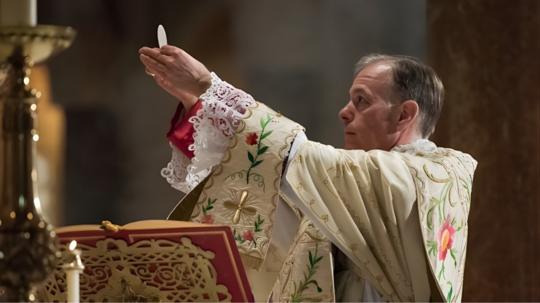 Órgano, canto gregoriano y silencio: las reglas de Sample para dignificar la Misa