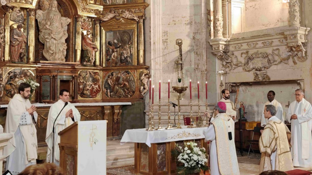 Solemne acto de desagravio en La Santa Espina tras la profanación del sagrario