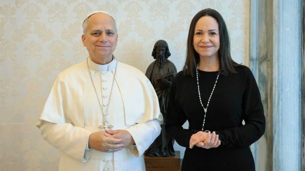 León XIV recibe a María Corina Machado en el Vaticano en medio de la crisis venezolana