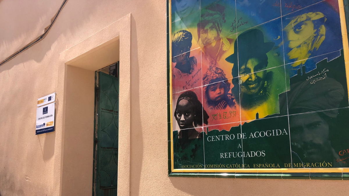 ¿Quién gobierna ACCEM? La ONG católica que maneja 225 millones de euros desde una Asamblea opaca