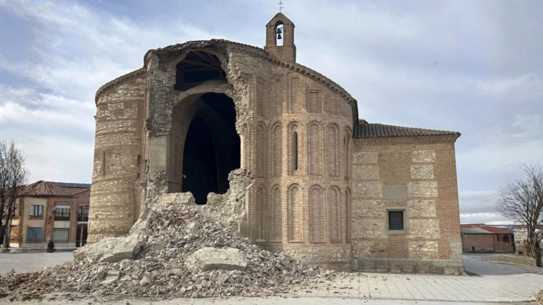 Colapsa un muro del ábside de la iglesia de Nuestra Señora de la Asunción en Valladolid