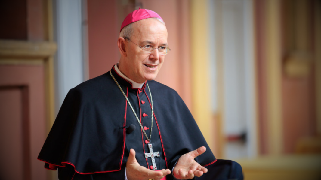 Mons. Schneider pide a León XIV una «Constitución Apostólica» para liberar la Misa tradicional