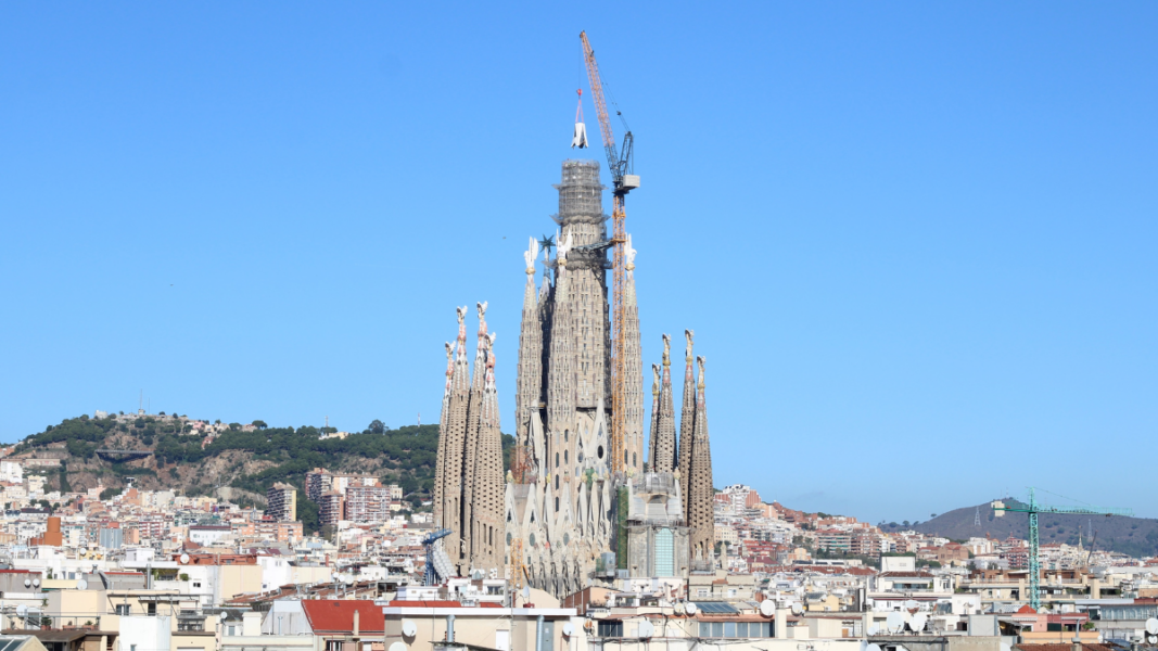 Sagrada Familia: nuevo avance en la cruz de la torre de Jesucristo y arranque de un ciclo teológico