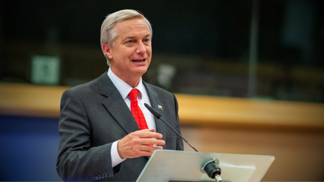 Kast aborda en Bruselas la migración y la seguridad desde la dignidad y el bien común