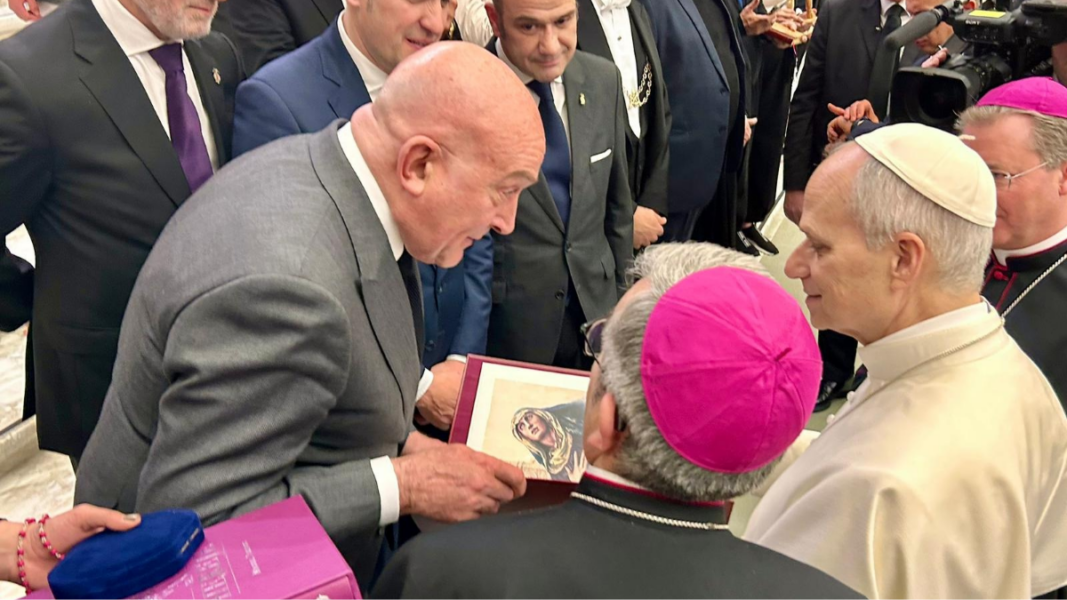 Valladolid presenta su Semana Santa en el Vaticano