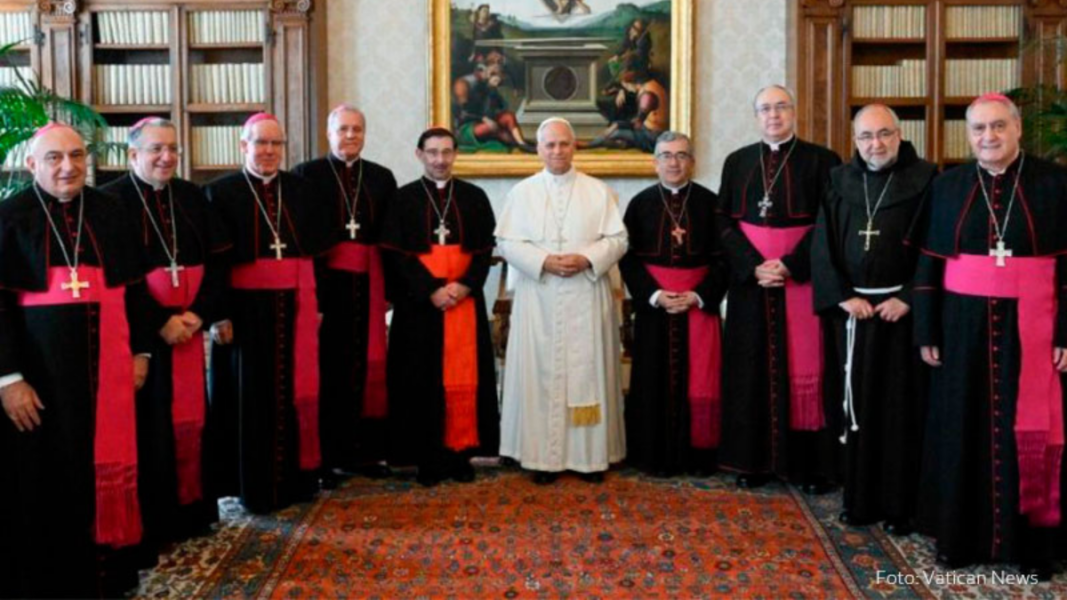 Desmentido oficial de la CEE al bulo de El País